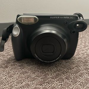 Fujifilm Instax 210 Instant Polaroid Film Camera Black